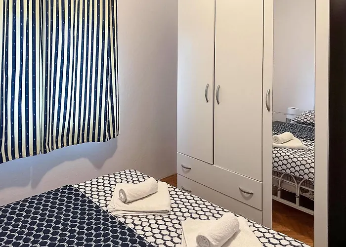 3 Bedroom Beautiful In Debeljak
