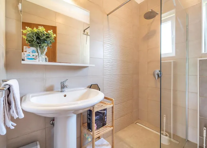 Дом отдыха 3 Bedroom Beautiful In *