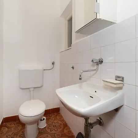 3 Bedroom Beautiful In * Debeljak