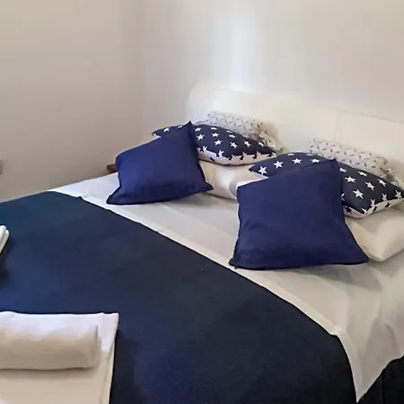 3 Bedroom Beautiful In Holiday home *