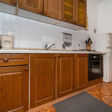 3 Bedroom Beautiful In Debeljak